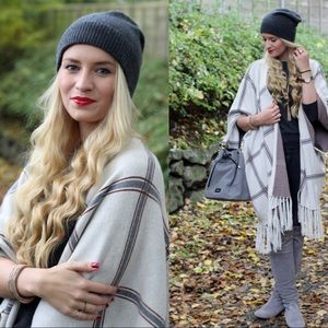 Uniqlo Tan Cashmere Knit Beanie | Poshmark